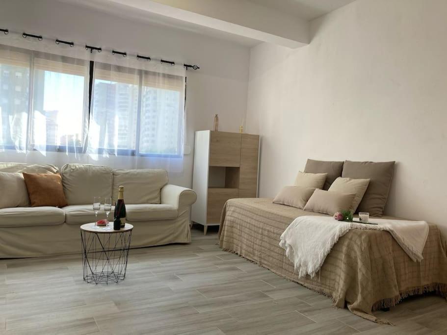 Coqueto Apartamento De Playa Con Piscina Y Terraza Valencia Kültér fotó
