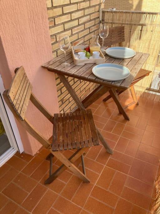 Coqueto Apartamento De Playa Con Piscina Y Terraza Valencia Kültér fotó